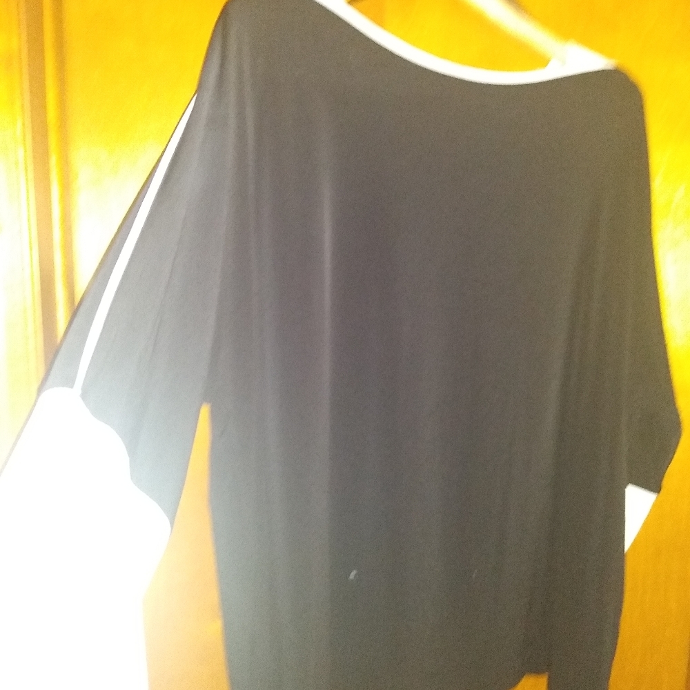 Blouse - Picture 3 of 3
